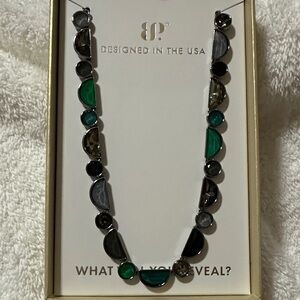 Elegant Green and Silver Necklace